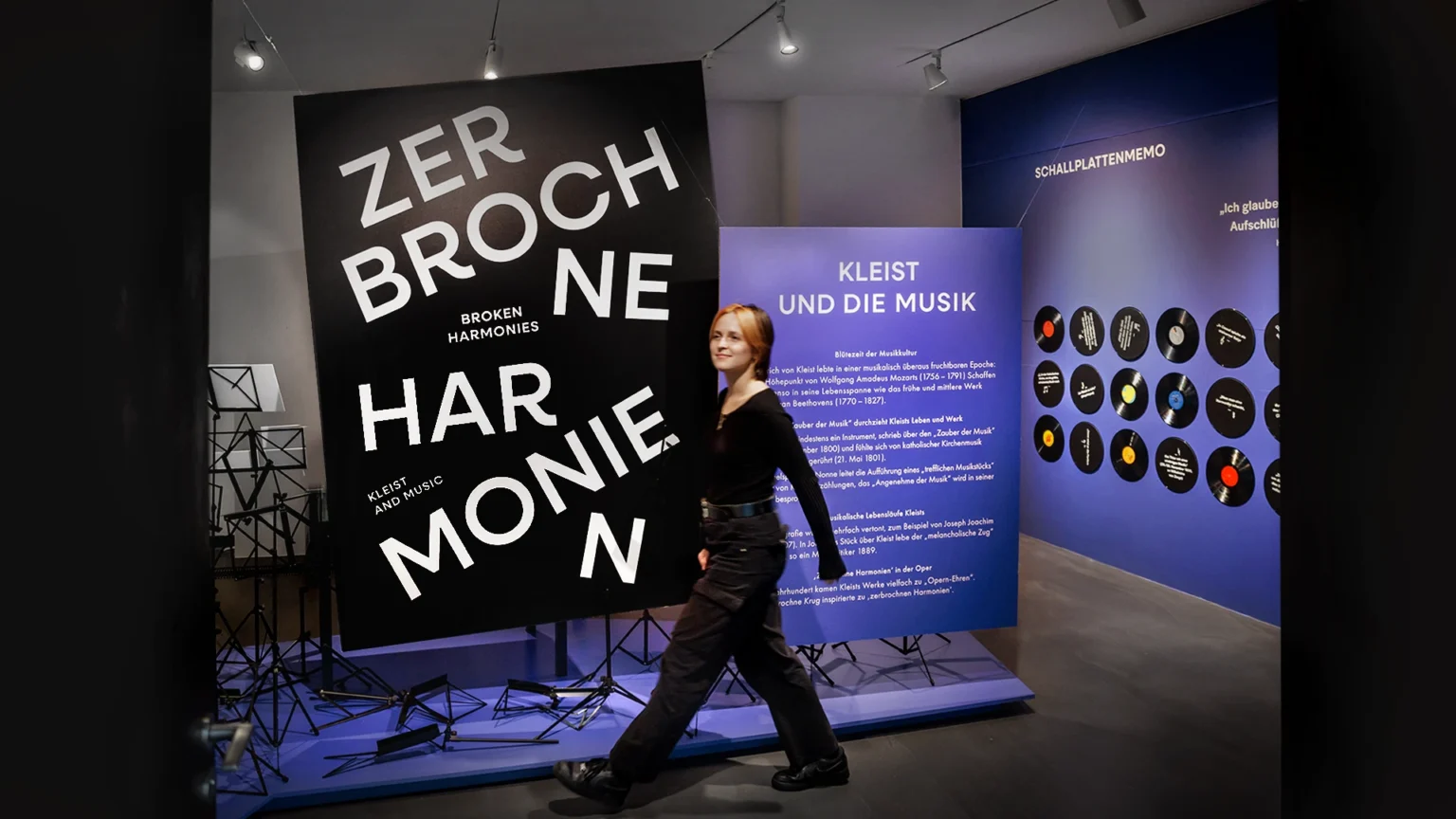 Raumansicht der Ausstellung ‚Zerbrochne Harmonien. Kleist und die Musik‘ im Kleist-Museum in Frankfurt (Oder), Studio Neue Museen