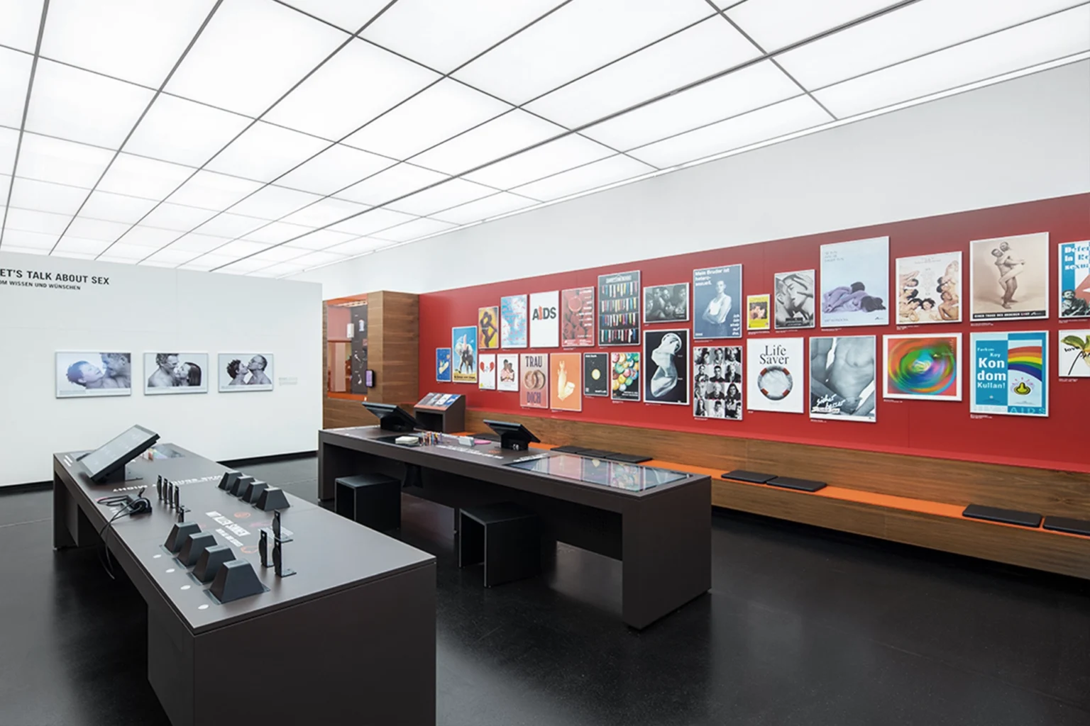 Raumansicht der Ausstellung ‚Sexualitäten‘ im Deutschen Hygiene-Museum in Dresden, Studio Neue Museen